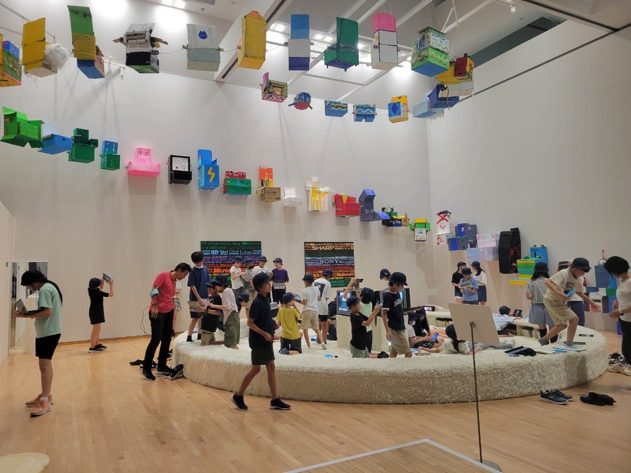 ドラゴンチェアー”、制作から鑑賞まで | 教育普及ブログ | 東京都現代